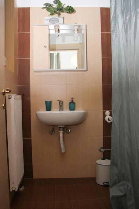 Comfy City Hideaway กาลามาตา ภายนอก รูปภาพ
